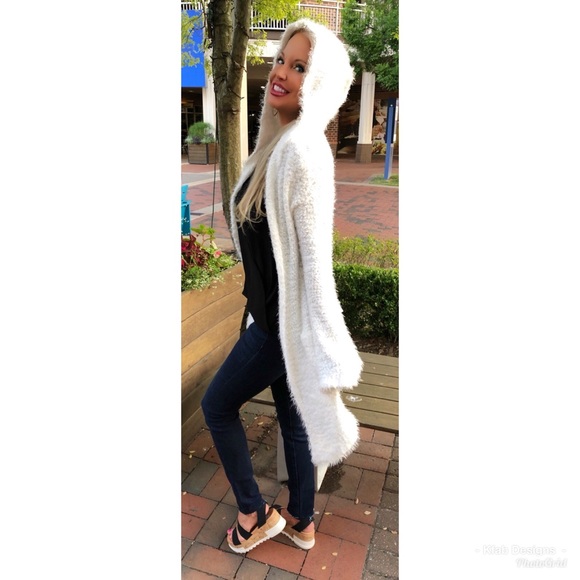 🛍 LAST 1! Fuzzy Popcorn Pocket Cardigan w/Hoodie! - Picture 2 of 6